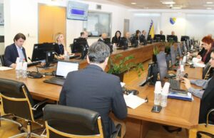 Skoro 300 nedostupnih za ratne zločine