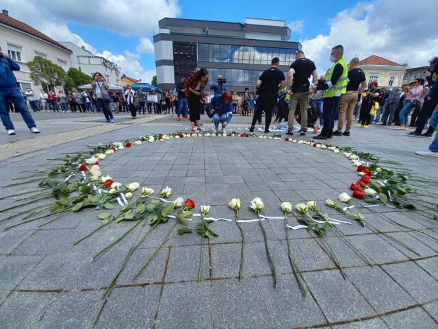 bijele trake prijedor