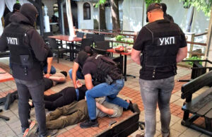 Akcija „Vatrogasac“ u Prijedoru: Uhapšene tri osobe, pronađeni oružje i raketni bacači