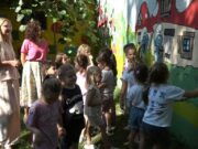 Mural sa Štrumfovima krasi dvorište Dječijeg vrtića “Radost”
