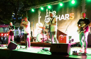 Tradicionalni koncert The Bechars-a ispunio Mali gradski trg