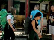 Momačko veče, čobanski prsluk i policijska rotacija: Kako su turisti iz Ciriha doživjeli Banjaluku