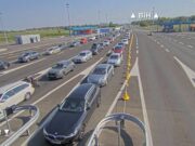 Duge kolone vozila na izlazima iz BiH