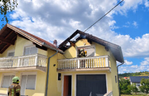 Gorjele kuće u Kamičanima i Čirkin Polju