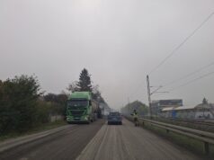 Kraći zastoji u saobraćaju zbog pripreme za asfaltiranje puta od Prijedora prema Brezičanima