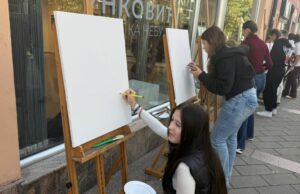 Nedjelja djeteta u Prijedoru počela likovnom radionicom