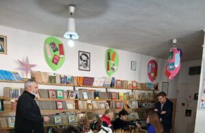 Pop, hodža i učenici odmjeravali snage za šahovskom tablom