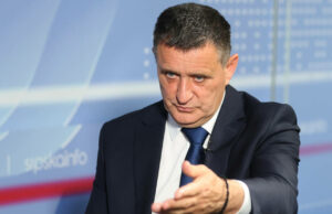 Đajić: „Moralno bi bilo da oni koje sam uveo u SNSD glasaju za mene“