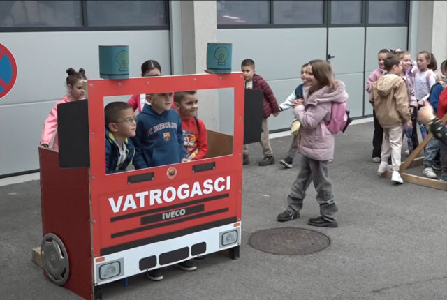 djeca-vatrogasci